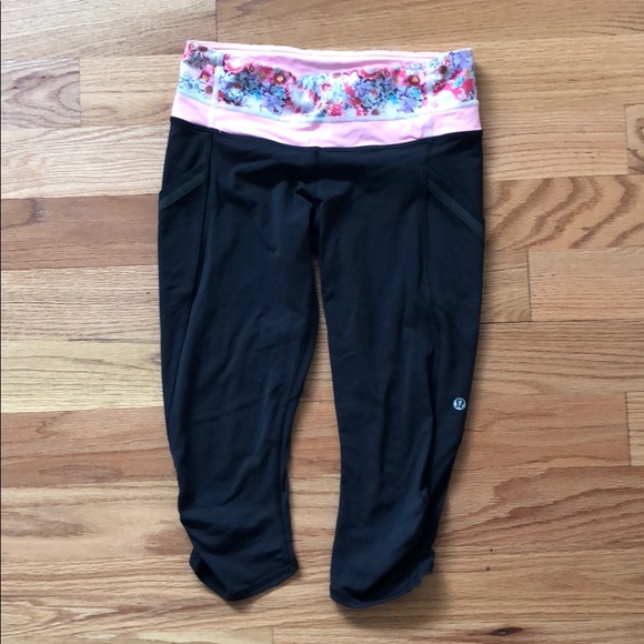 Lululemon capris - Picture 1 of 4